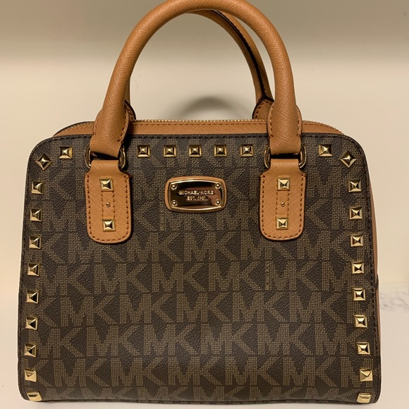 Michael Kors Handbags - Michael kors purse NWOT